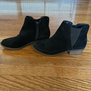 Kensie Gazelle Ladies' Suede Short Ankle Bootie Boots